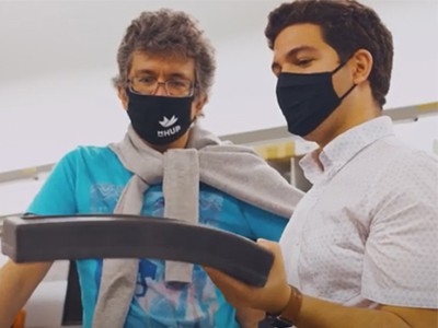 Members of the mHUB Accelerated Incubation IIoT Inaugural Cohort: Max Antonenko, CEO of ANT ROBOTICS, and Paul Couston, Co-founder and CEO of Ascent Integrated Tech
