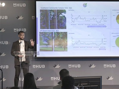 Darren Riley, CEO of JustAir, presents during the 2021 Chicago Venture Summit